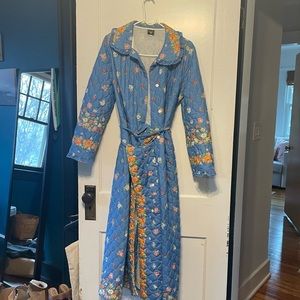 Vintage 1960s or 1970s housecoat robe